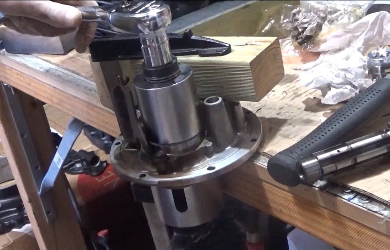 Honda CX500 engine rebuild DO THE TON