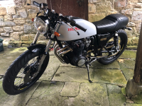 CB400