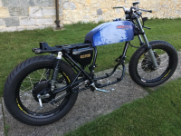 CB400