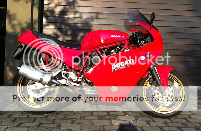 Ducati_900_ss_A01.jpg