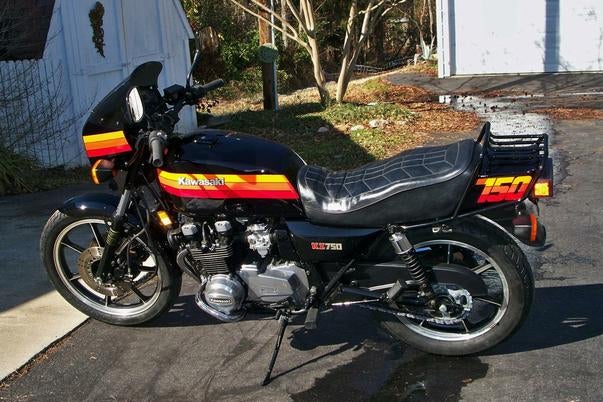 29807d1266950855-may-i-show-you-my-new-baby-1983-kz750-l3-gails-750l-driveway-finished.jpg