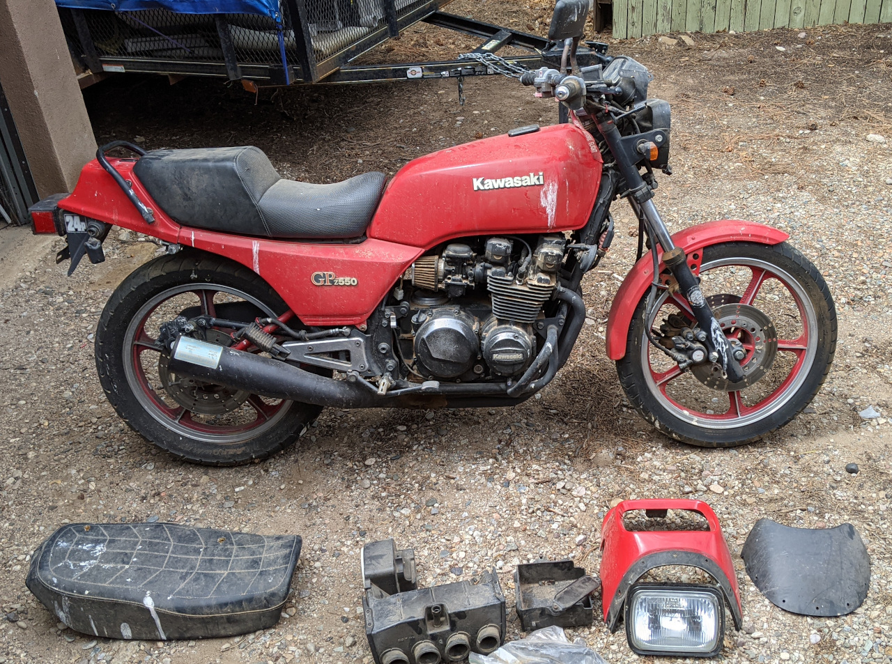 barnfind_92gpz550_1.jpg