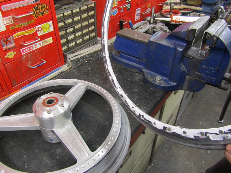 Frontwheel002.JPG