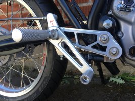 SR250_Rearsets_BrakeSwitch.JPG