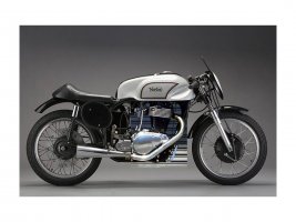 1LS650-in-Manx-Norton.jpg