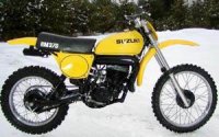 Suzuki RM370 1976.jpg