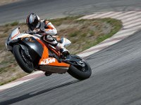 ktm-rc8-r-2013-3_640x480.jpg