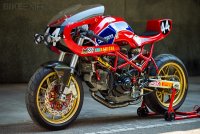 ducati-monster-m900-1.jpg