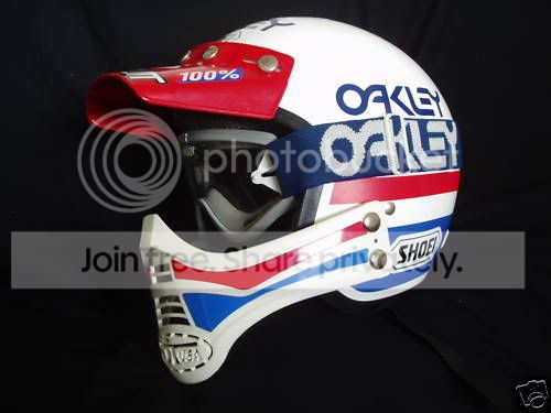 vintgemotorcrosshelmet.jpg