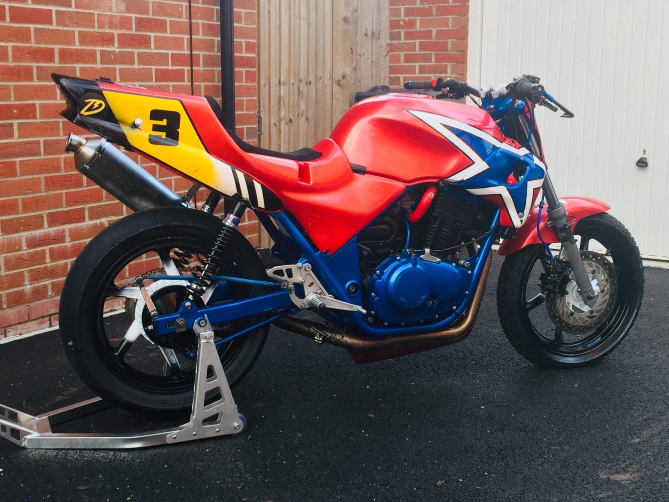 www.fastbikesmag.com