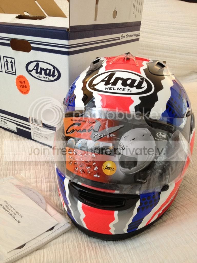 arai corsair v doohan helmet FS: BRAND NEW Replica Mick Doohan Arai Corsair V HELMET sz L