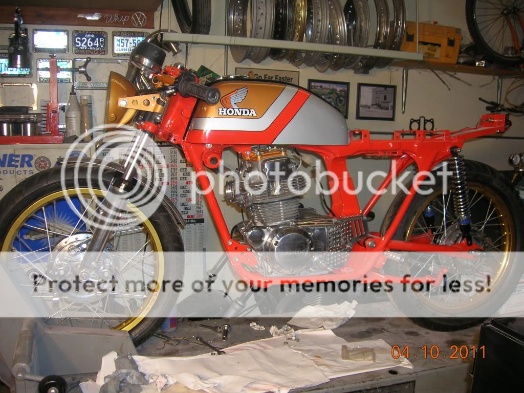 enginehung002.jpg
