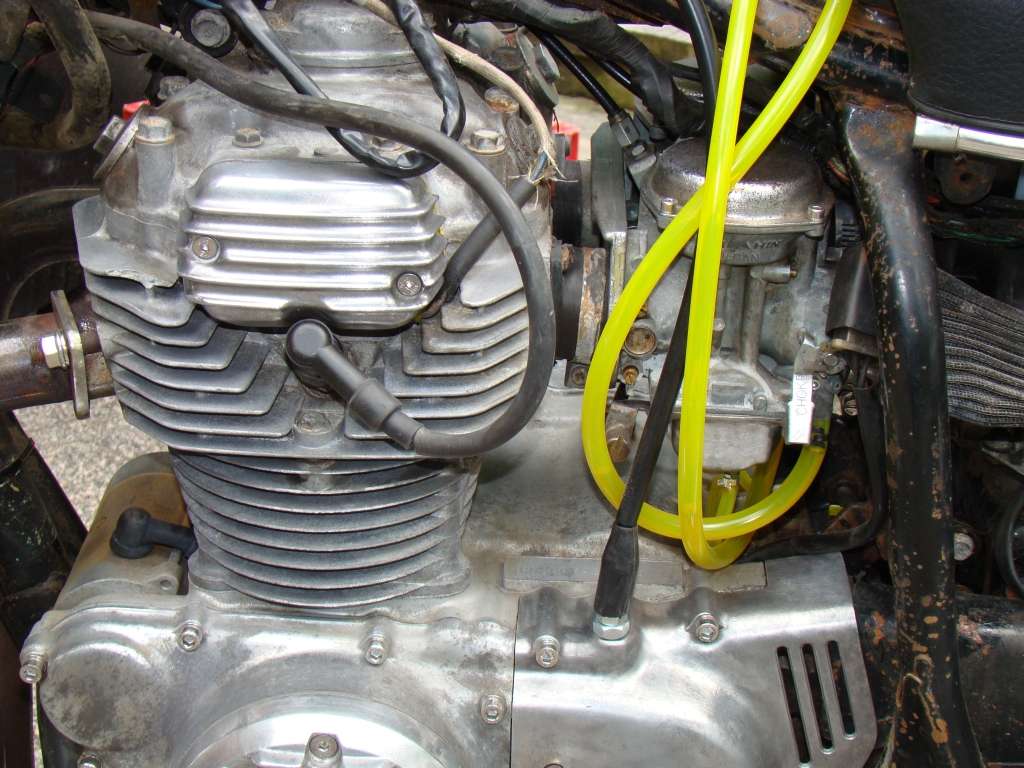 sleftsideengineandcylin.jpg