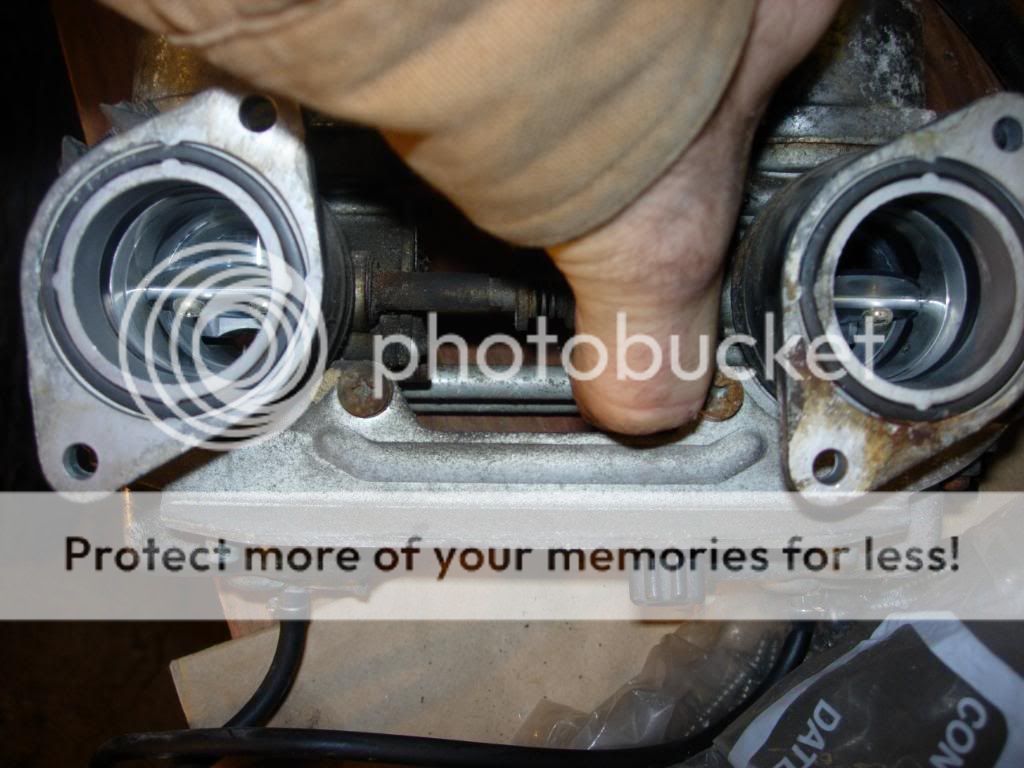 1981 Honda CM400T Rear Sets mounted and Rolling Chasis DO THE TON