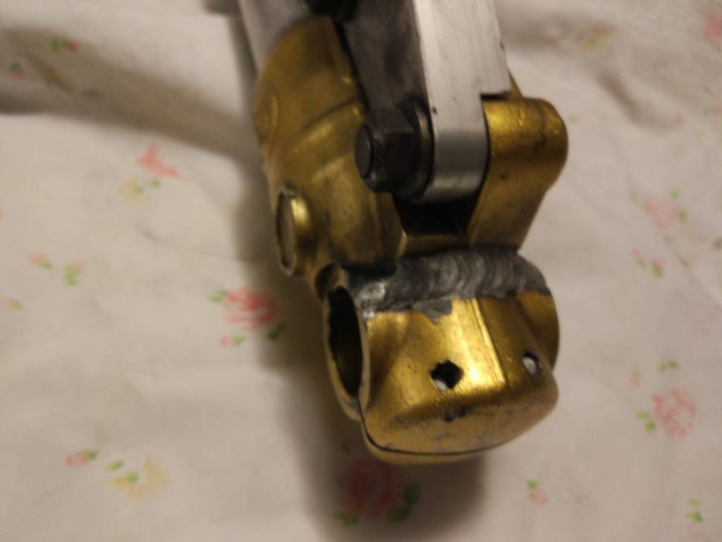 c7eab8e3396b1b2f2381bd770a534b18.jpg