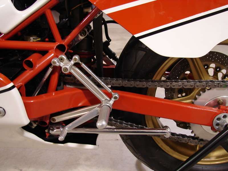 Concentric swingarm pivots. Why not? DO THE TON