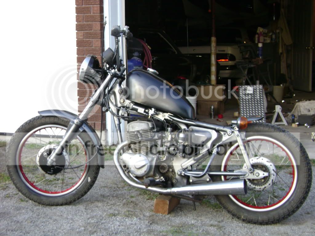 cm200tbobber020.jpg