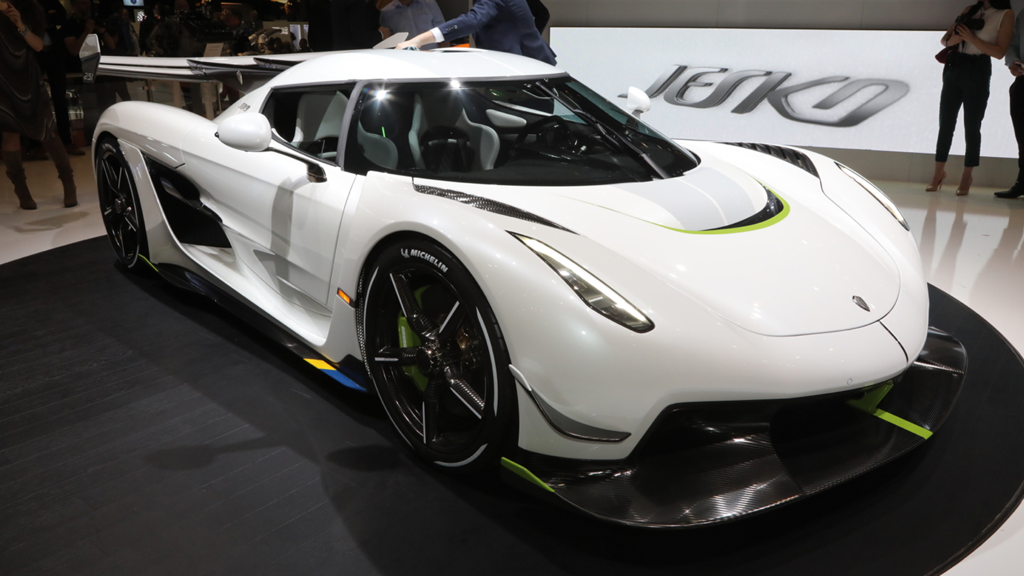 Koenigsegg-JESKO-02.jpg