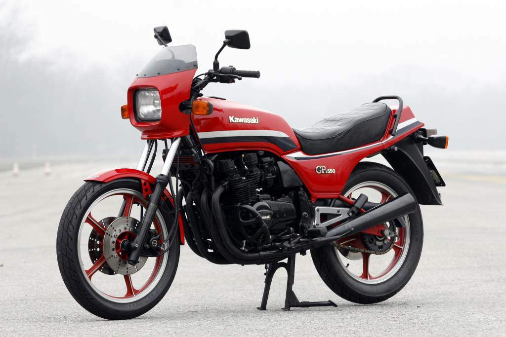 Kawasaki%20GPz%20550%20%2082.jpg