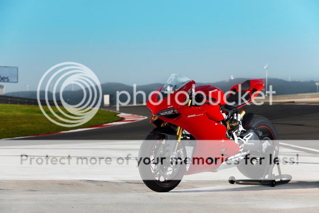 2012-ducati-1199-Panigale-Red-Pictures-Front-view-2.jpg