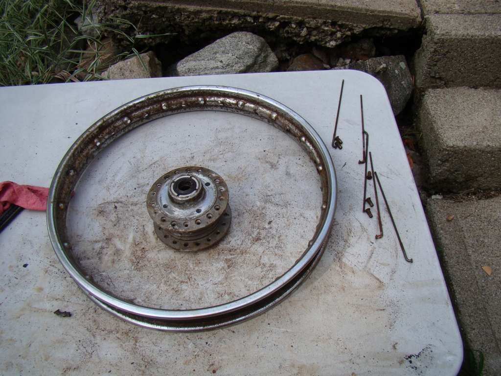 hubrimandbrokenspokes.jpg