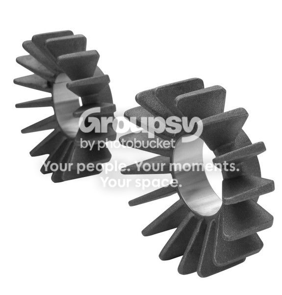 Triumph_finned_exhaust_clamps_grande.jpg