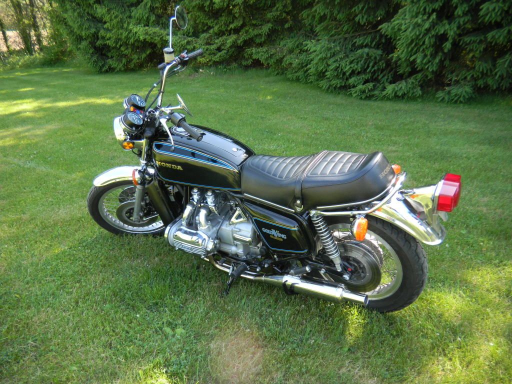 1977HondaGL1000K2029-2.jpg