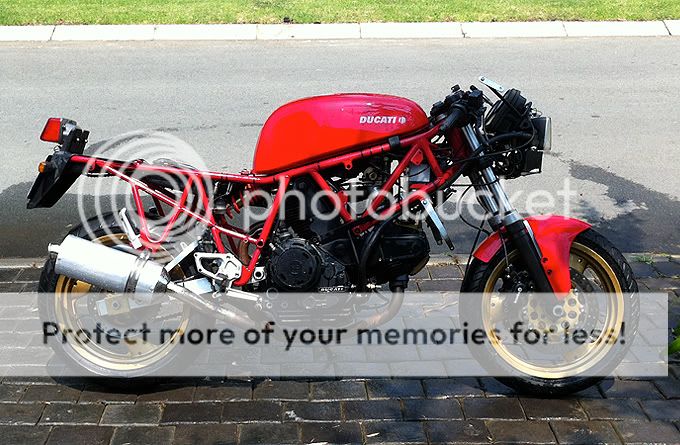 Ducati_900_ss_A02.jpg